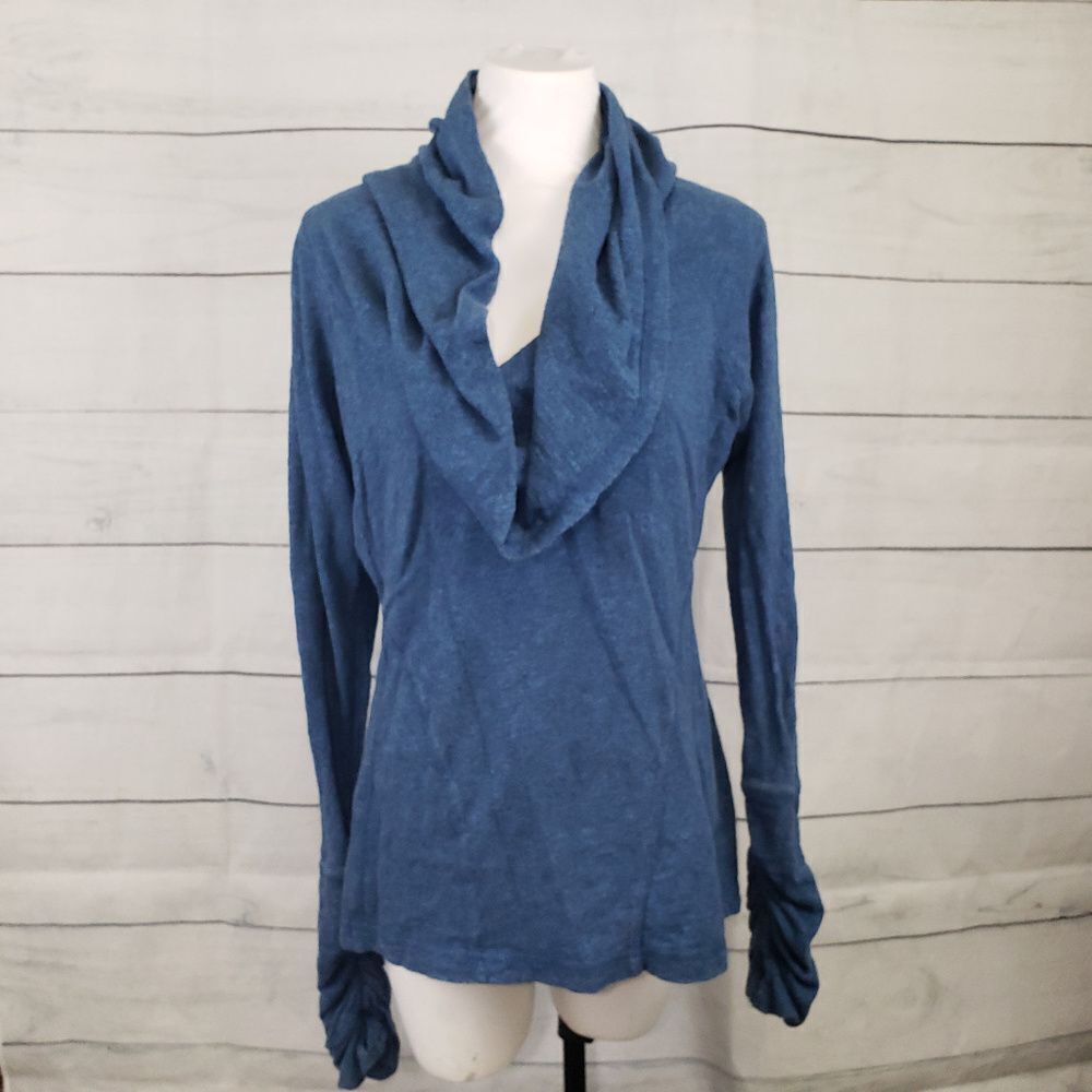 3/$25 Zella long sleeve blue marled  top Large